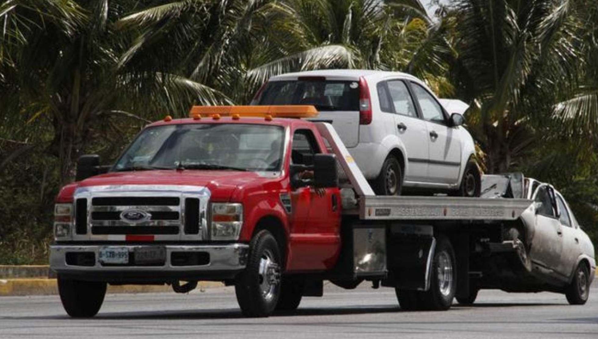 Jalisco adeuda 68 millones de pesos a empresas de grúas